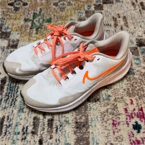 Nike Women's White and Neon Orange Athletic Shoes